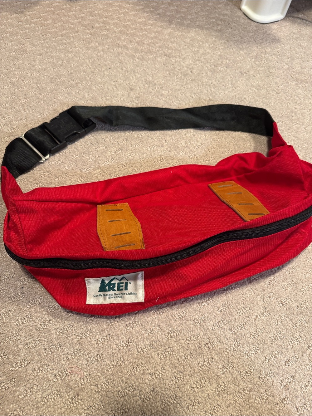 REI VINTAGE Red Waist Pack with Black Strap and Tan leather Accents